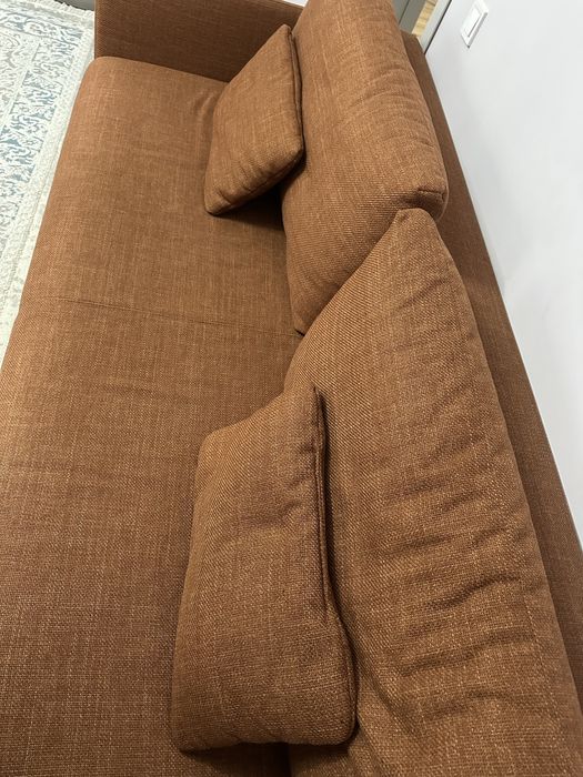 Продаю белорусский диван не раскладывающийся