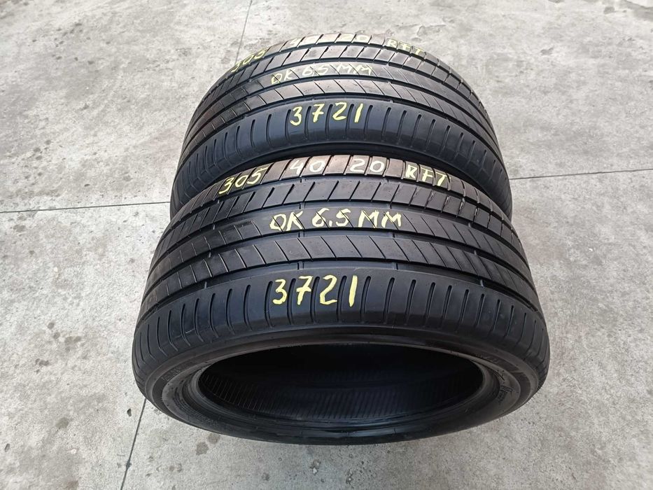 Doaua anvelope de vara 305 40 20 bridgestone alenza 001 run flat