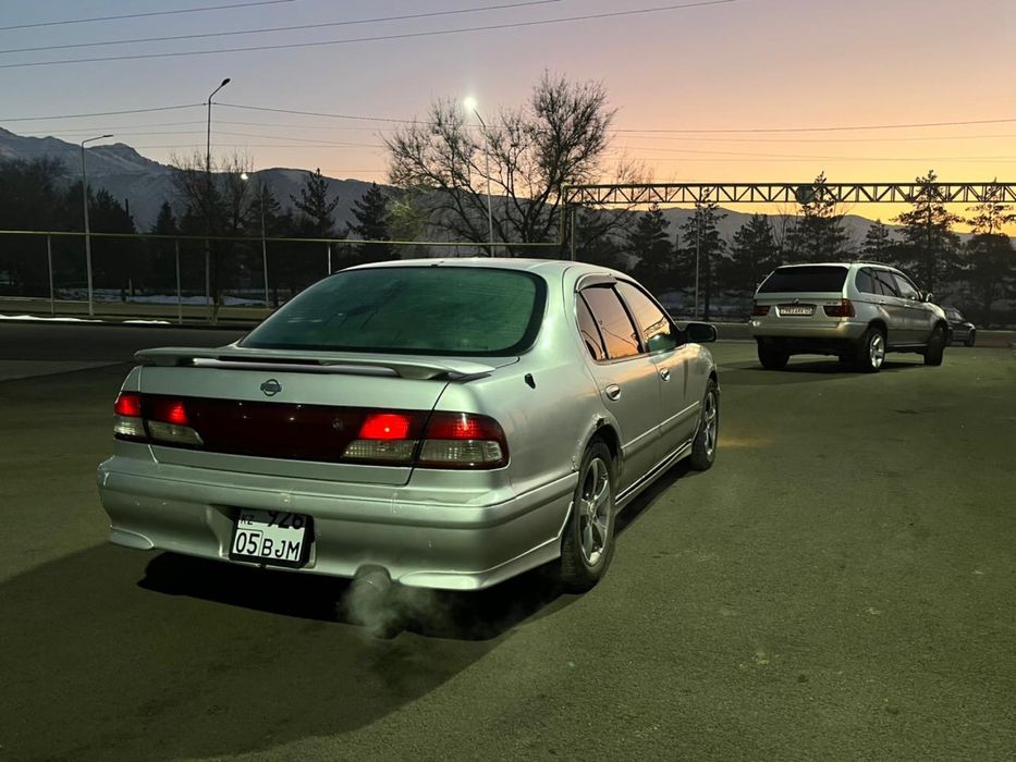 Продам хорошую машину