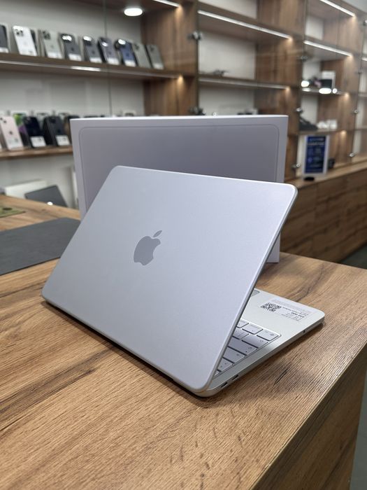 Macbook Neo 256/100%