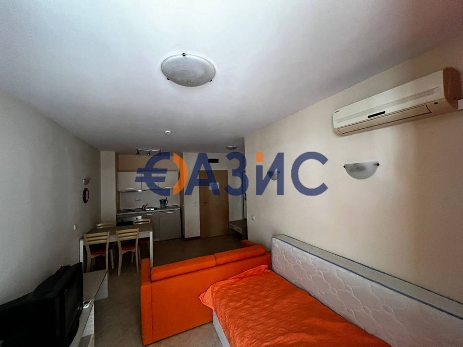 Продава се Двустаен апартамент в к.к. Слънчев бряг - 58 кв.м за 675 €/кв.м - Снимка #8