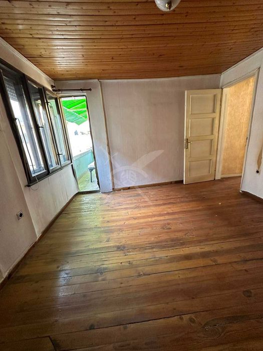 Продава се Етаж от къща в Бургас, Център - 150 кв.м за 1667 €/кв.м - Снимка #4