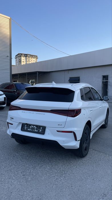 Byd E2.