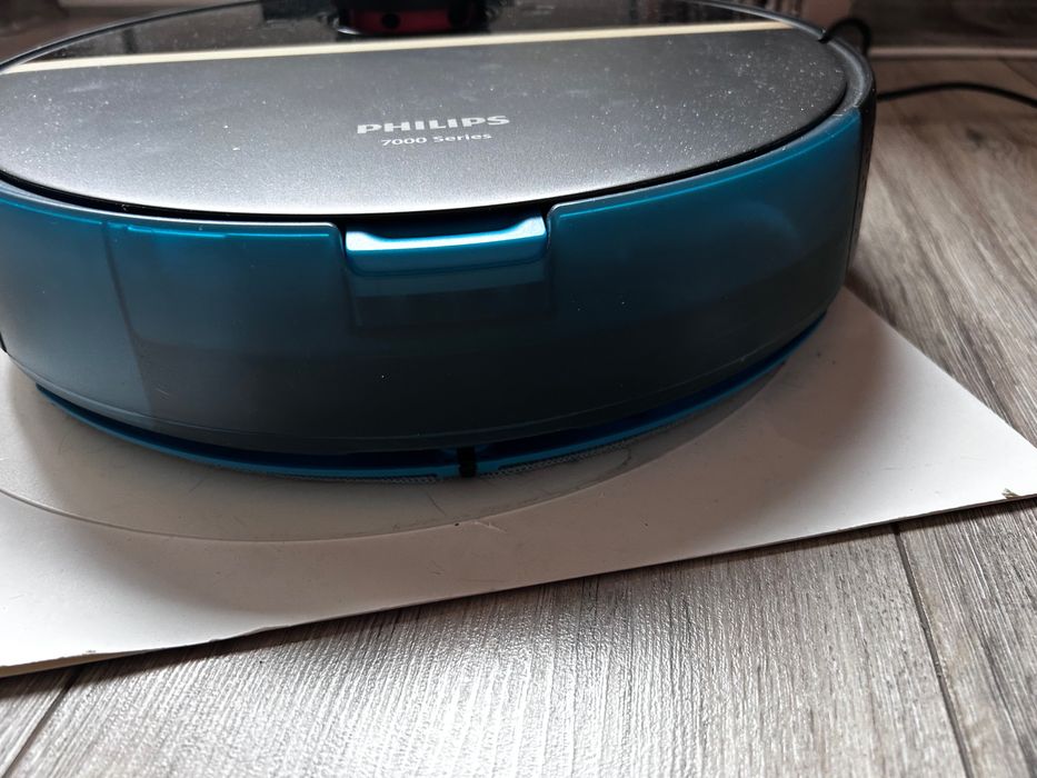 Робот прахосмукачка  PHILIPS HomeRun Vacuum & Mop Robot 7000