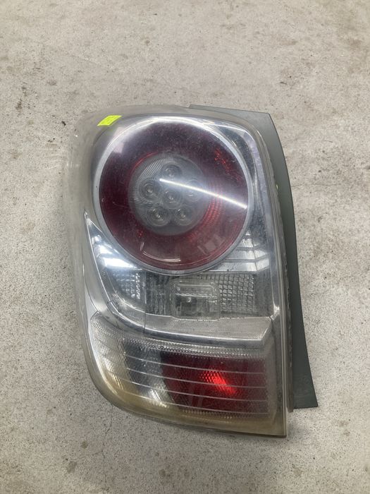 Ляв стоп за тойота версо/toyota verso 09-12г