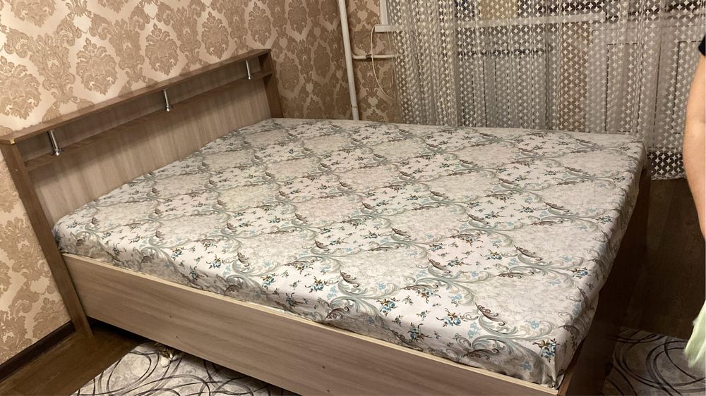 Продам кровать + матрас 20 000