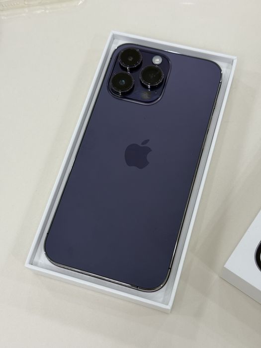 Продам Айфон 14 про макс