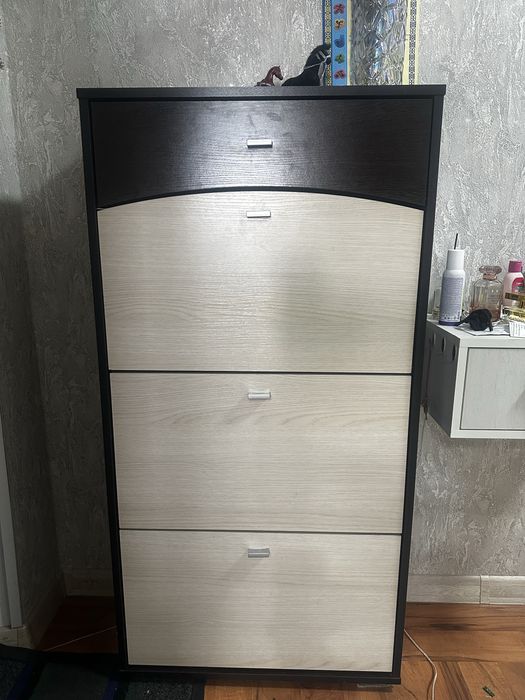 Продается обувница