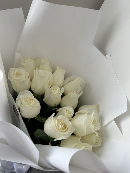 Букет белых роз сегодняшние