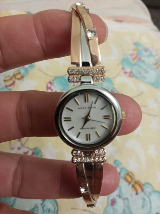 Часы женские наручные