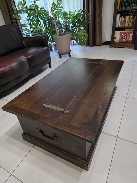 Cufar, masa living lemn masiv