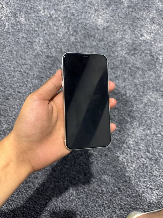 Iphone 11 64 GB.