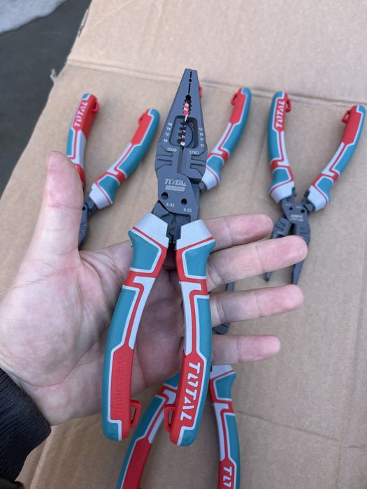 Patent Total Industrial,  8 functii