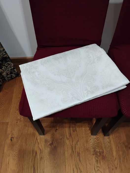 Fața de masă pt 12 persoane