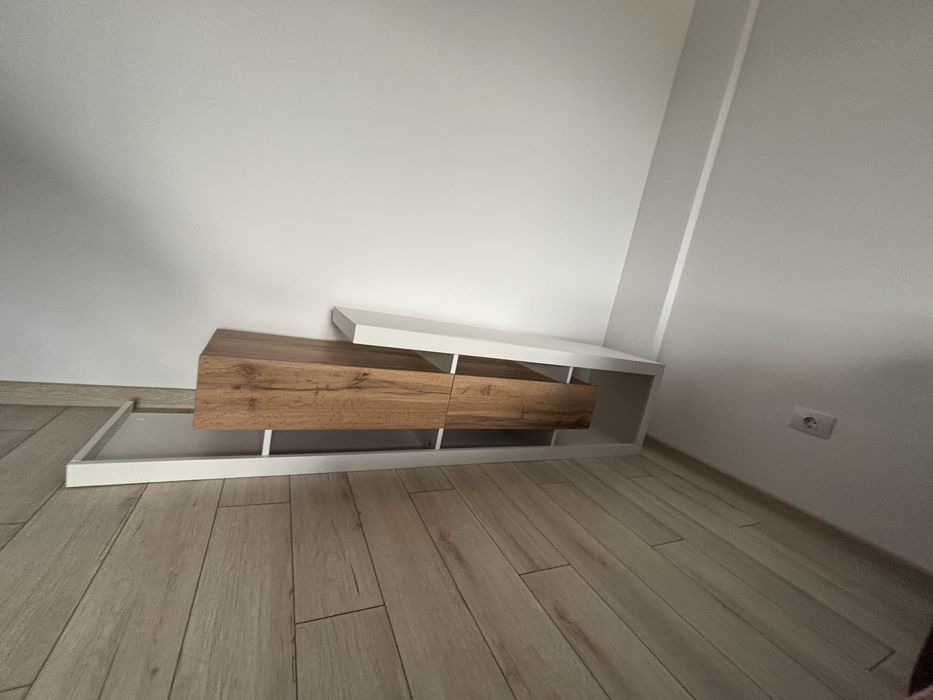 Vand Comoda pentru TV