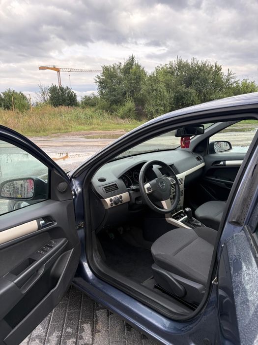 Vand sau schimb Opel Astra H 1.7 CDTI unic proprietar