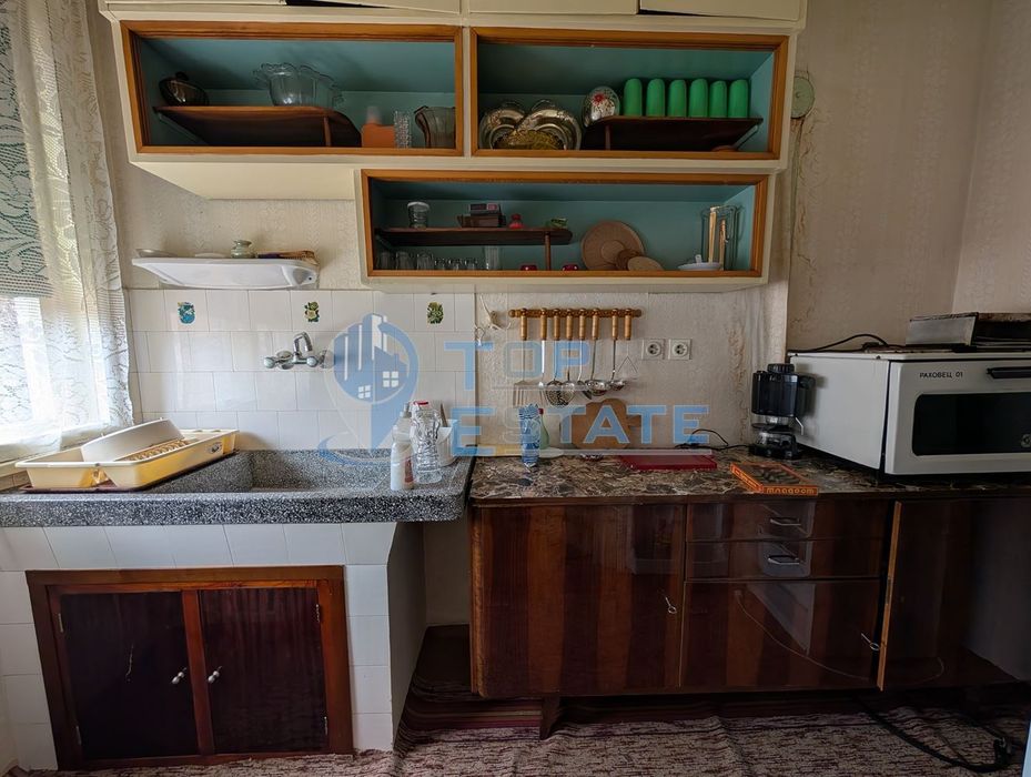 Продава се Къща в Плачковци - 140 кв.м за 358 €/кв.м - Снимка #2