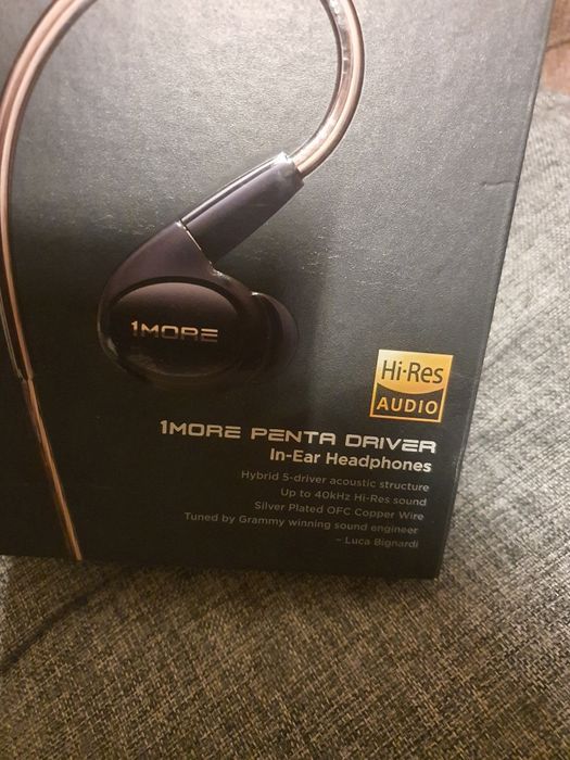 1more căști cu fir