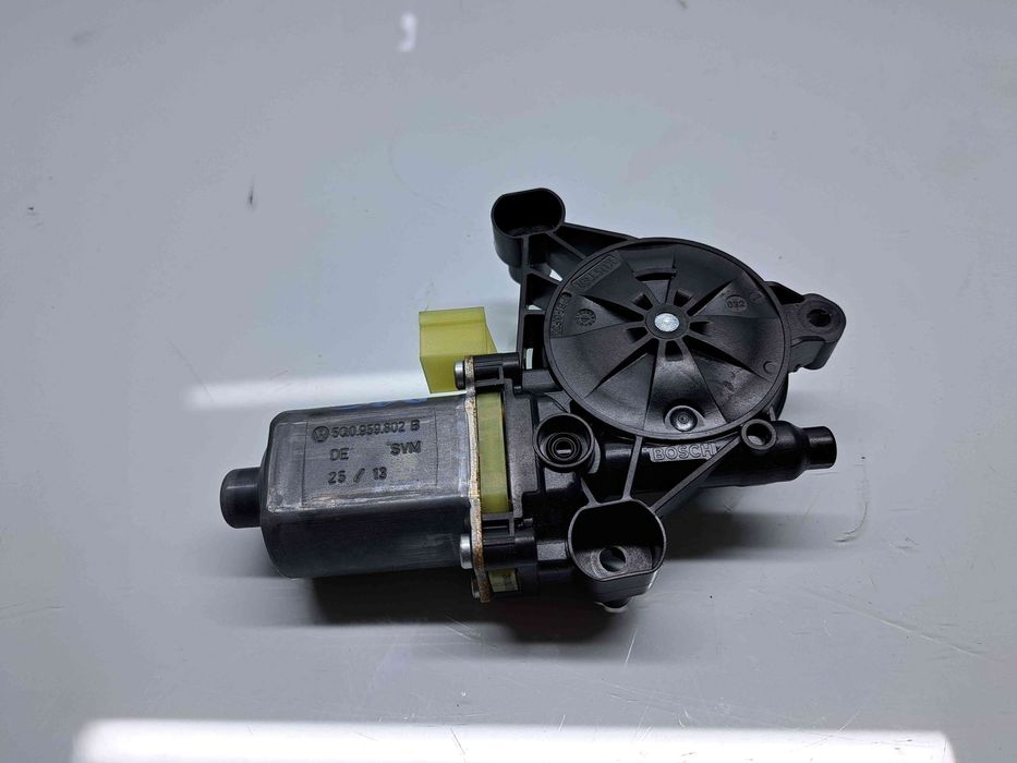Motoras geam dreapta fata Volkswagen Golf 7 (5G) [Fabr 2014-prezent] 5