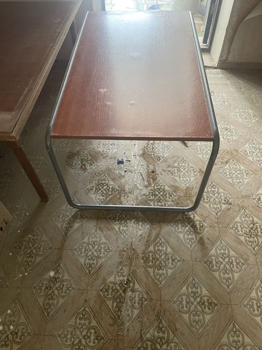 Продается журнальный стол