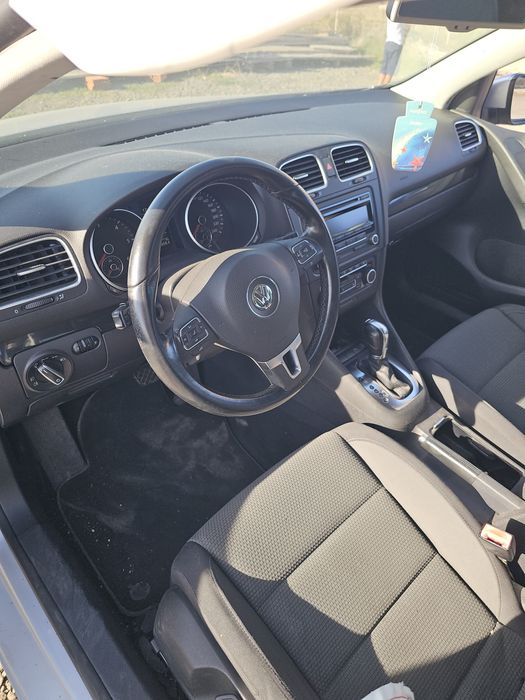 Dezmembrari piese vw golf 6 cay 1,6 tdi,DSG hb, gri,avariat automata 168 000 km.