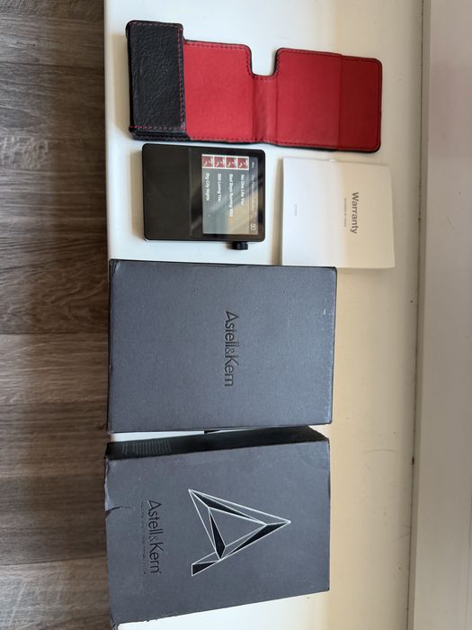 Продам  Hi FI плеер ASTELL&KERN AK 100