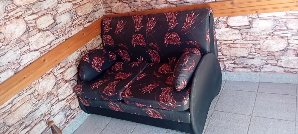 Диван двойка в много добро състояние
