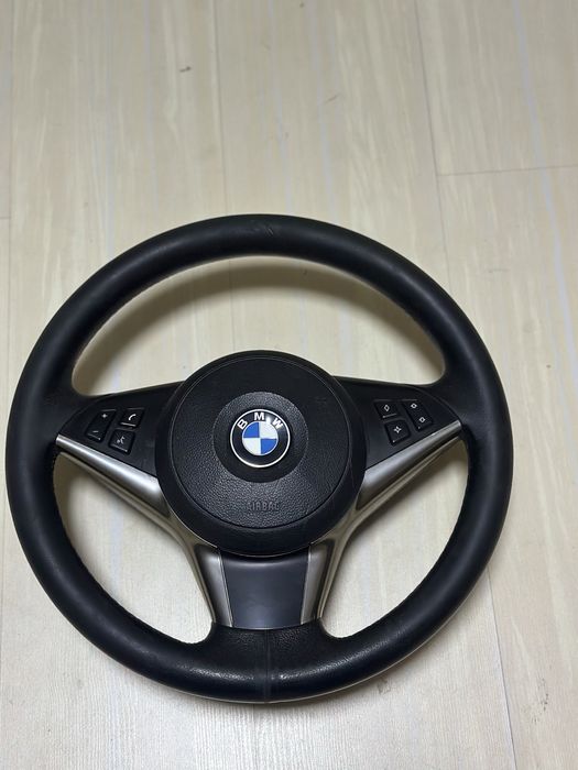 М Руль на BMW E60 дорест