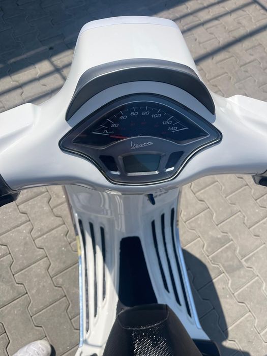 Vespa Sprint - 125 cc - Transport Gratuit - Garantie -