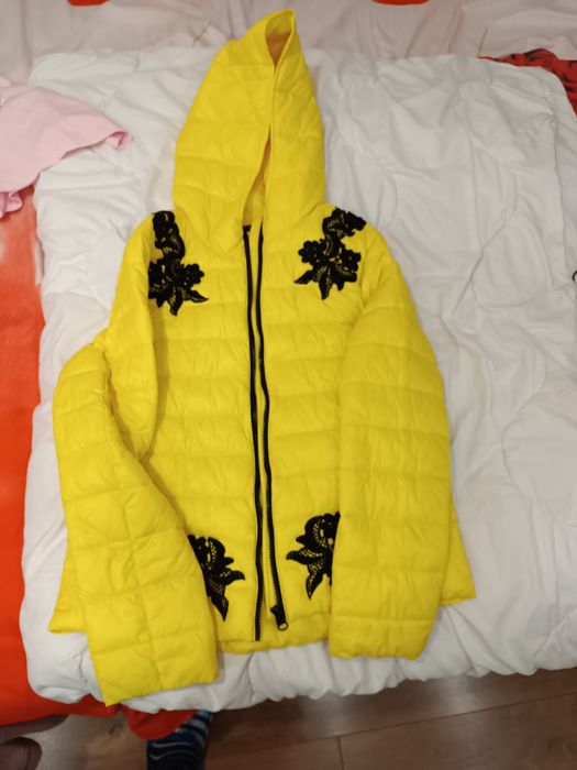 Пролетно яке с качулка Sisley