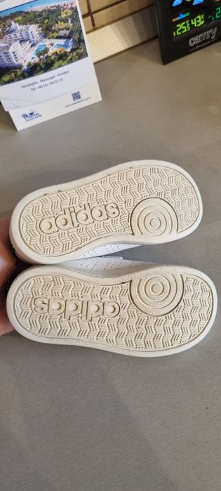 Adidas măsură 24,talpicul are 14,5 cmAdidas măsură 24,talpicul are 14,