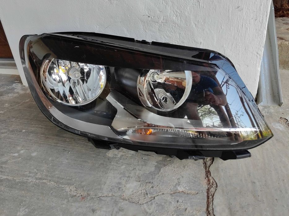 Фар VW Touran Caddy 2010-15г. десен / Фар Туаран Кади Оригинален