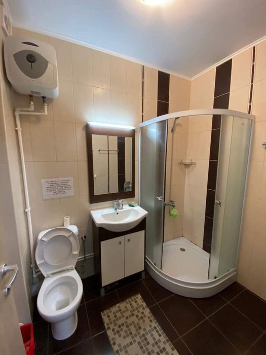 Inchiriez apartament 2 camere,decomandat