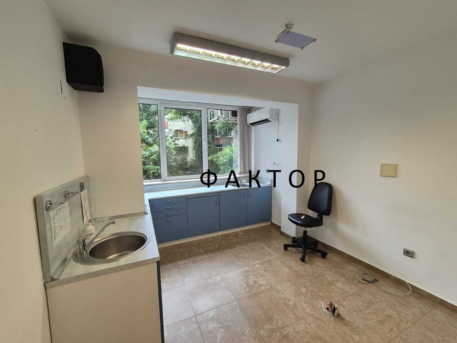 Дава се под наем Офис в Пловдив, Център - 100 кв.м за 612 € - Снимка #6