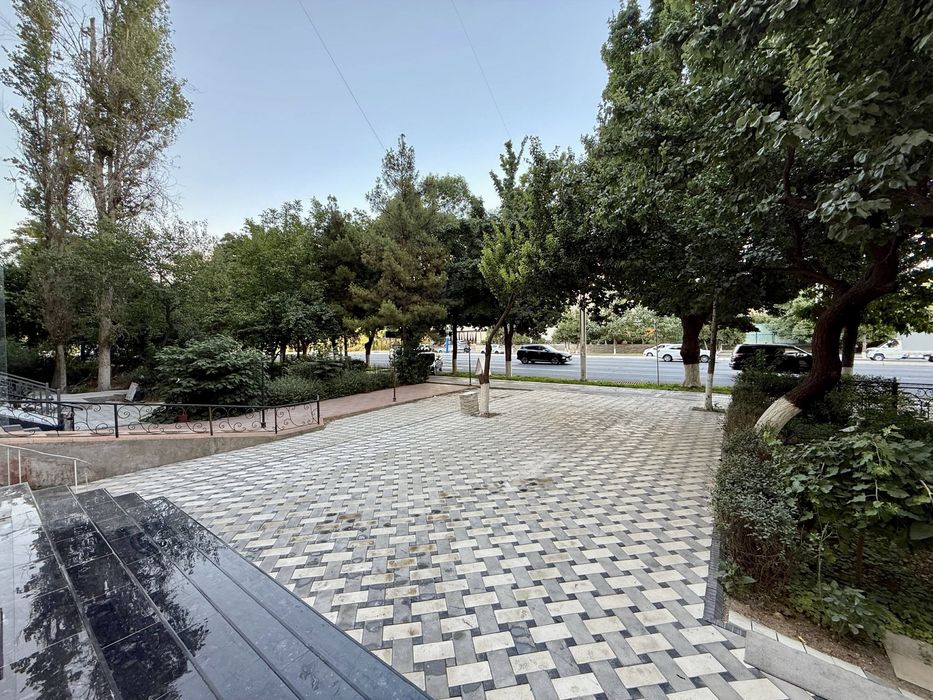 Продаю Нежилое Помещение ул.Боткина Plov city Вдоль дороги 70м2.
