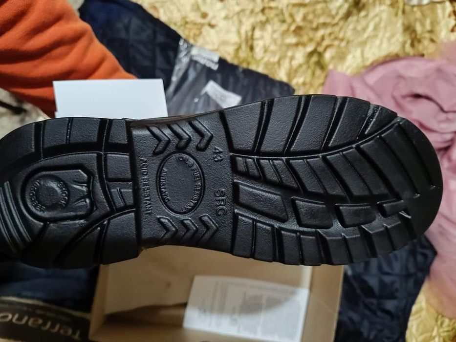 2 чифта зимни кубинки номер 43