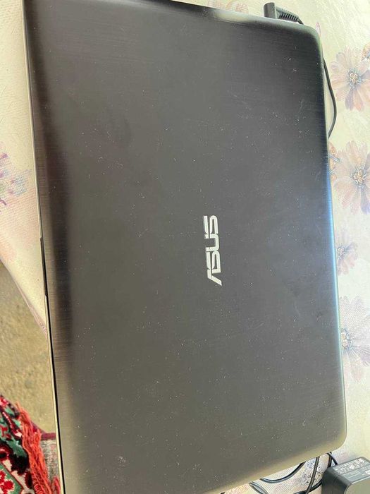 NoteBook Asus sotiladi