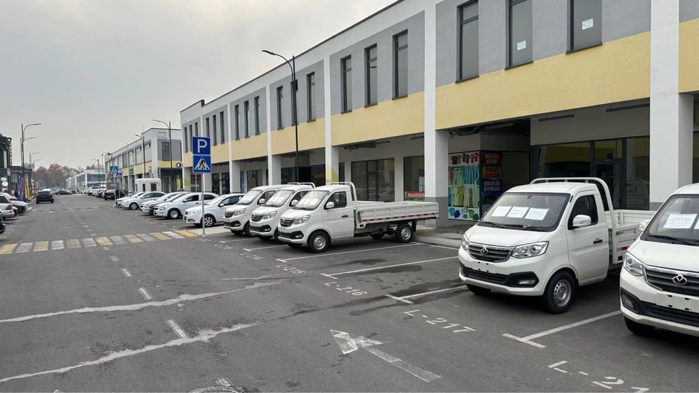 Ташкент Индех Бозорида 33 кв Магазин  Узок муддатга АРЕНДАГА Берилади.