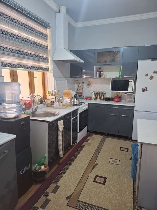 Срочна ховли сотилади