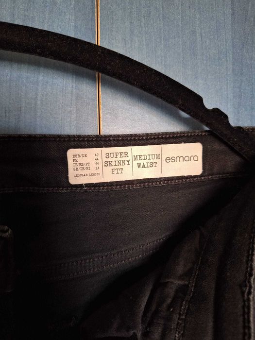Blugi negri damă Esmara Super Skinny Fit mărimea 42