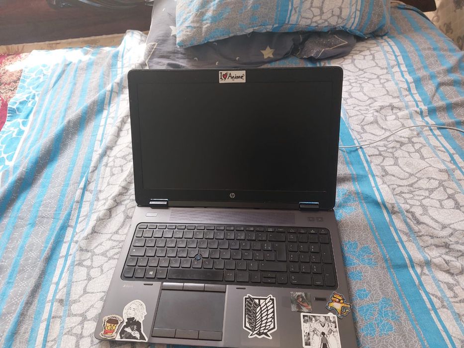 Hp noutbuk sotiladi holati zur qiz bola ishlatgan
