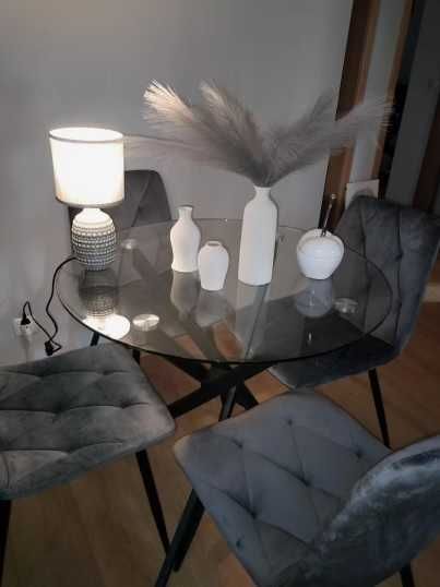 Комплект 4 броя столове за трапезария, 130 евро