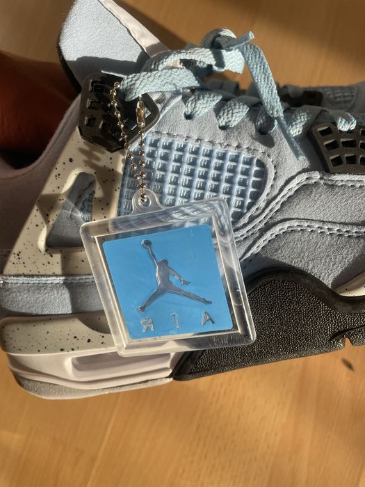 Jordan 4 univerisity blue
