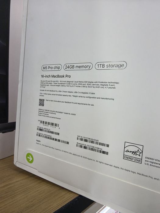 Macbook Pro 16 24/1tb m5 pro