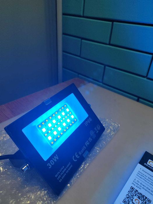 DUSKTEC 30W RGB LED Прожектор с Bluetooth управление, IP66