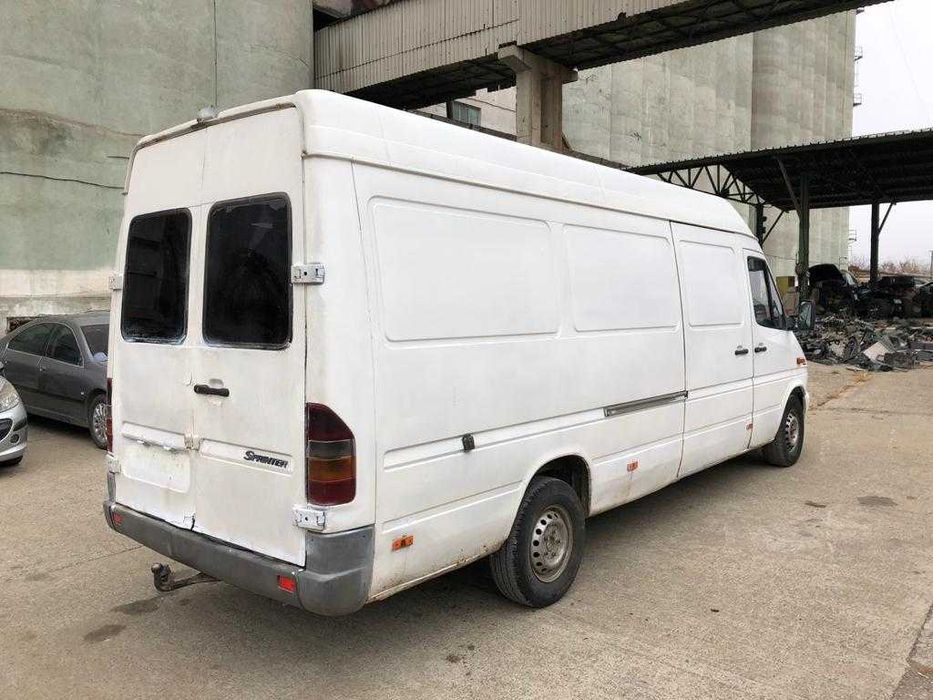 DEZMEMBREZ PIESE Mercedes SPRINTER 216 316 416 CDI 2.7 cdi 5 pistoane W903 W904 2006