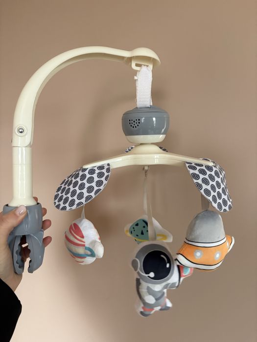 Играчка за детска кошара