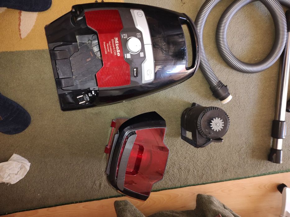 Miele Blizzard CX1 RED