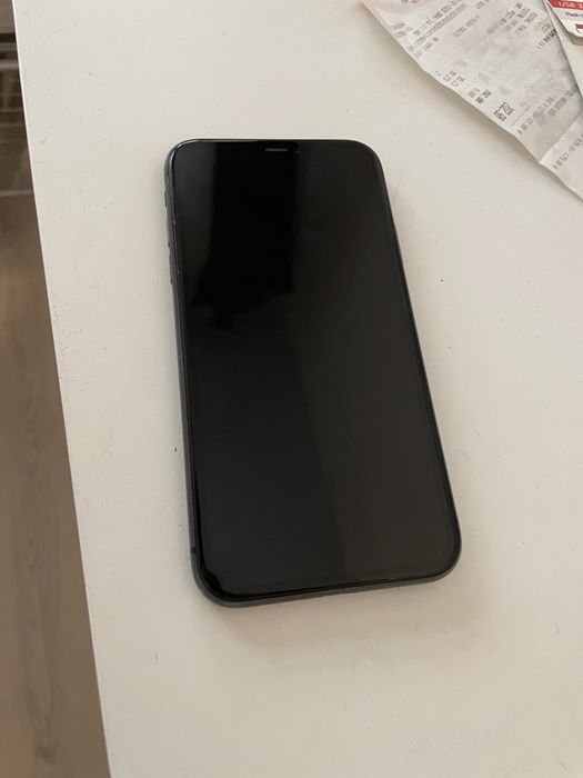 iPhone 11 64GB Black, codat Orange