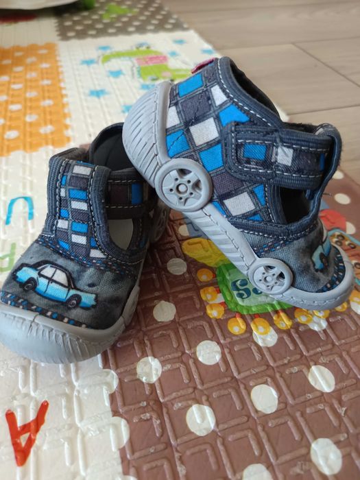 Пантофки за момче Колев и Колев